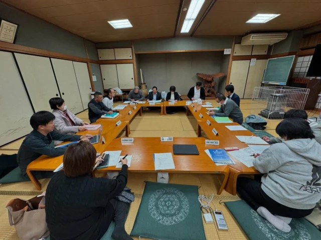 昨日は湯田まちづくりセンターにて第3回役員会が開催されました。
各部会が集まり11月の記念事業に向けて議論を重ねております😊